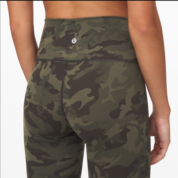 NWT Lululemon Wunder Under Crop Gator Green Camo - Picture 5 of 6